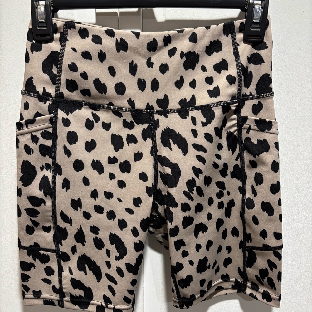 Nicole Miller Leopard Print Women's Shorts